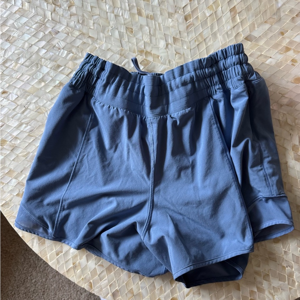 Lululemon hotty hot short 4 inch blue oasis